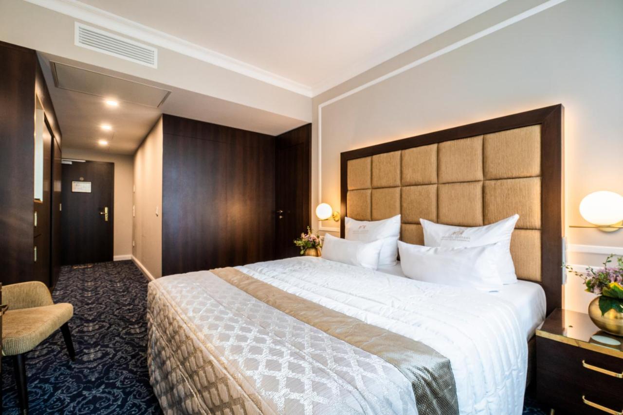 Suitess Hotel